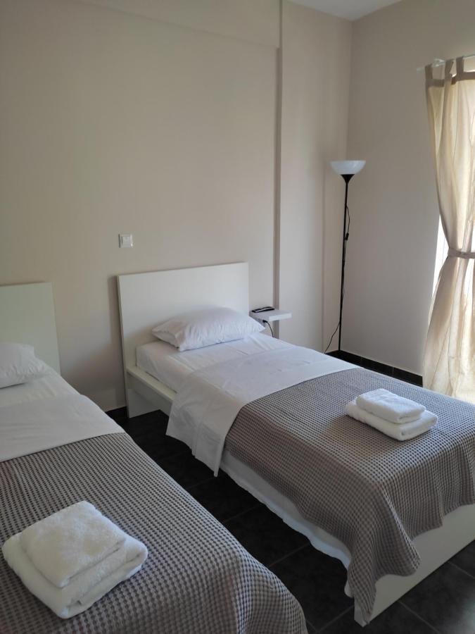 Double M Near Athens Airport Apartment