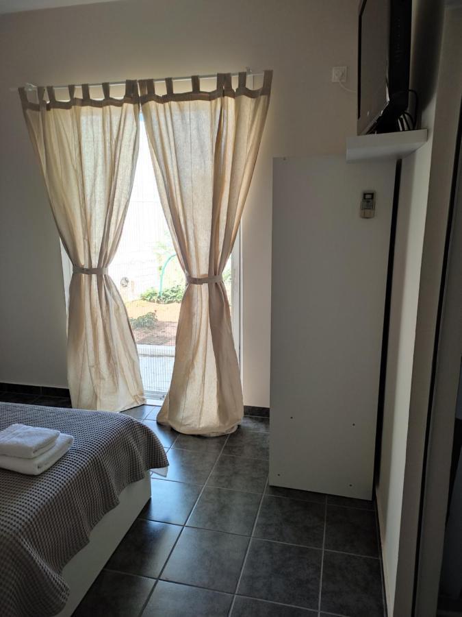 Double M Near Athens Airport Markopoulo Mesogaias