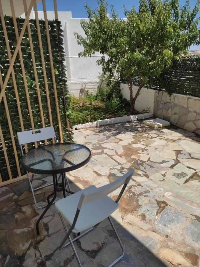 Double M Near Athens Airport Apartment *