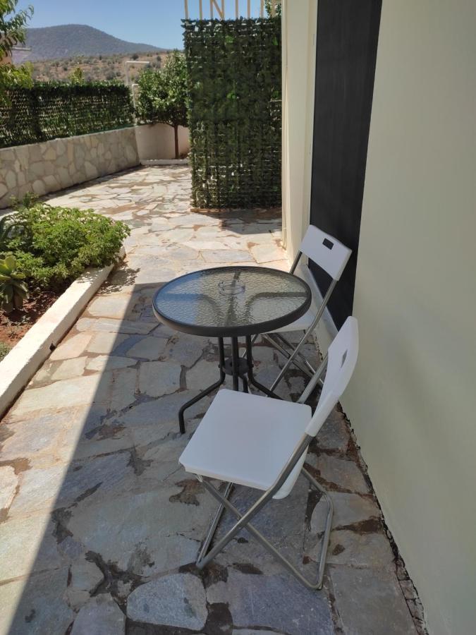 Double M Near Athens Airport Apartment *