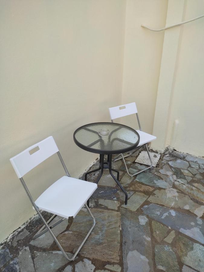Double M Near Athens Airport Apartment
