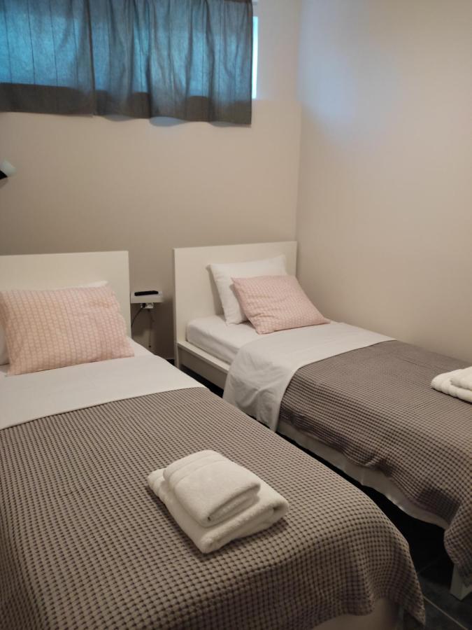 Double M Near Athens Airport Apartment