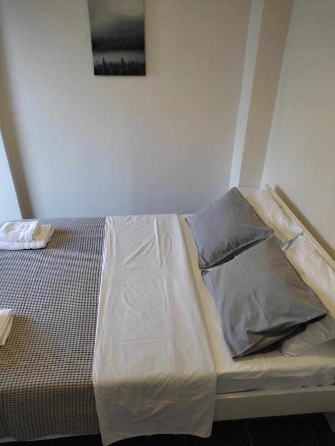 Double M Near Athens Airport Apartment *
