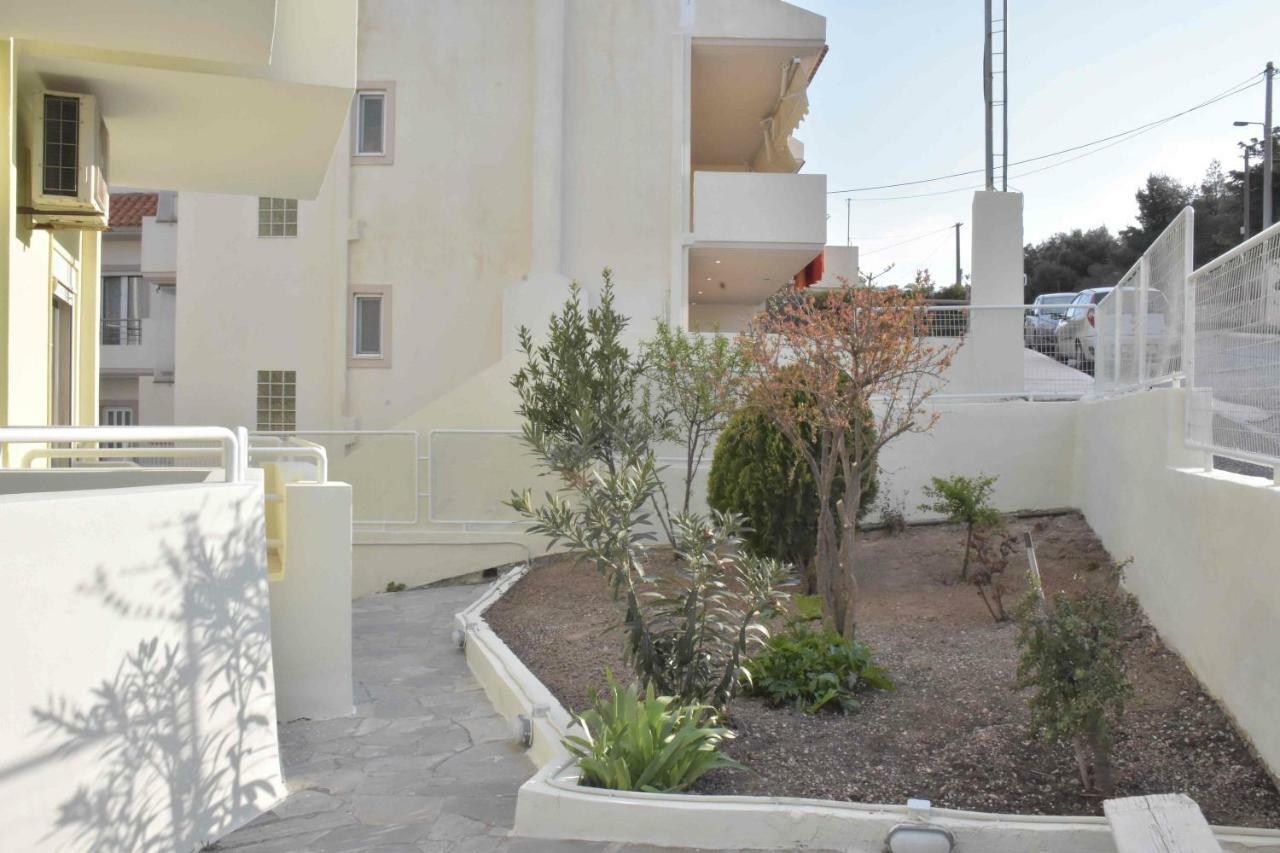 Double M Near Athens Airport Apartment